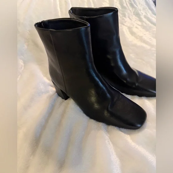 Baretraps Black Ankle Boots - Picture 6 of 10